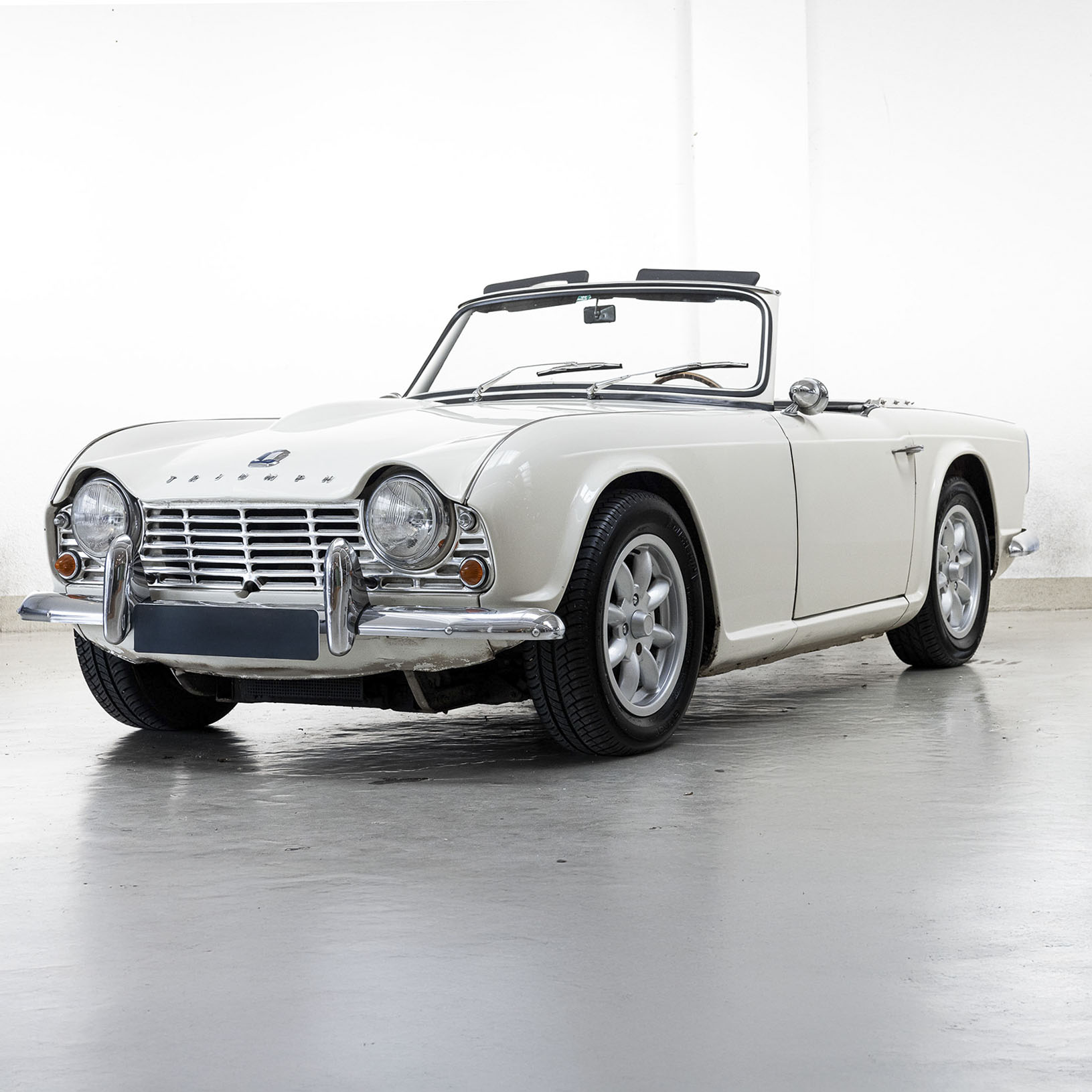 Triumph TR4
